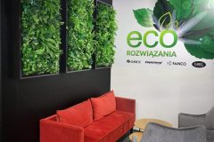 Stoisko targowe Alfaco. Forum Wentylacji. Ptak Expo 2023. Kolory i kształty przyciągające wzrok.