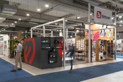 trksystem.com-trksystem.com-stoisko-targowe-bittner-blask-rodowych-sztuccow-PCZ-6296-scaled