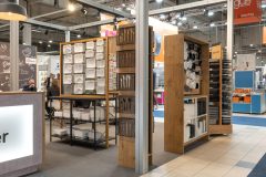 trksystem.com-trksystem.com-stoisko-targowe-bittner-blask-rodowych-sztuccow-PCZ-6324-scaled