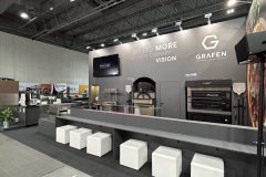 trksystem.com-trksystem.com-grafen-na-targach-smakki-2024-stoisko-targowe-by-tatjana-kobuszewska-trk-system-IMG-2403-scaled