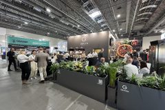 trksystem.com-trksystem.com-grafen-na-targach-smakki-2024-stoisko-targowe-by-tatjana-kobuszewska-trk-system-IMG-2421-scaled