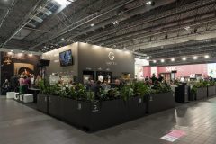 trksystem.com-trksystem.com-grafen-na-targach-smakki-2024-stoisko-targowe-by-tatjana-kobuszewska-trk-system-PCZ-3752-scaled