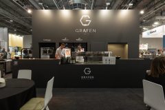 trksystem.com-trksystem.com-grafen-na-targach-smakki-2024-stoisko-targowe-by-tatjana-kobuszewska-trk-system-PCZ-3797-scaled