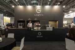 trksystem.com-trksystem.com-grafen-na-targach-smakki-2024-stoisko-targowe-by-tatjana-kobuszewska-trk-system-PCZ-3798-scaled