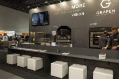 trksystem.com-trksystem.com-grafen-na-targach-smakki-2024-stoisko-targowe-by-tatjana-kobuszewska-trk-system-PCZ-3814-scaled