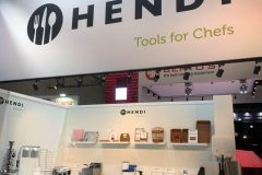 Stoisko targowe prezentuje "HENDI Tools for Chefs" projekt i nadzór Tatjana Kobuszewska trksystem.com