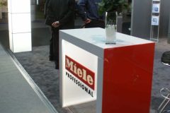 trksystem.com-malestoiskoprezentacyjneMieleKrakow3239