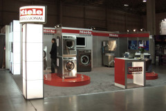 trksystem.com-trksystem.com-miele-stoisko-na-targach-w-krakowie-by-tatjana-kobuszewska-malestoiskoprezentacyjneMieleKrakow286