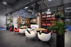 Bittner Eurogastro 23  stoisko targowe w pastelowych kolorach. Zieleń zawsze podkreśla urodę stoiska. Projekt, nadzór i wykonanie Tatjana Kobuszewska