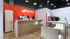 Nowoczesne stoisko Smeg