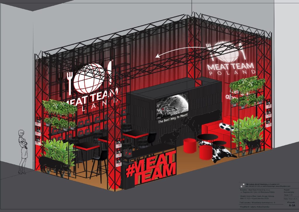 Stoisko targowe firmy MEAT TEAM POLAND na targach Anuga w Koeln Messe, utrzymane w czerwono-czarnej kolorystyce. Znajdują się na nim rośliny na półkach, strefy wypoczynkowe, makieta krowy, grafika przedstawiająca mapę świata oraz hasła reklamowe. Stoisko jest obramowane metalowymi kratownicami i wyposażone w ladę oraz ekrany ekspozycyjne. projekt i nadzór Tatjana Kobuszewska